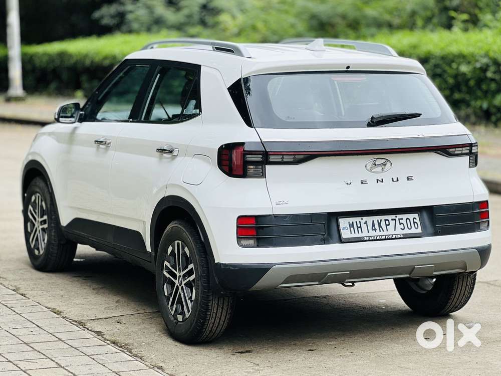 Hyundai Venue 1.5 Crdi Sx (o) Dual Tone, 2023, Diesel
