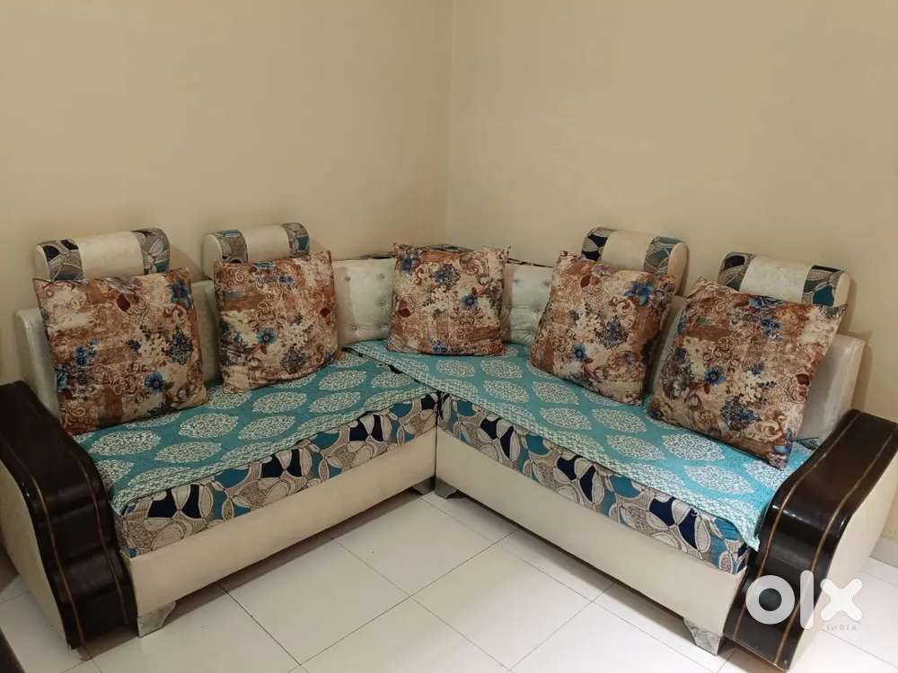 Old L shape 5 Seater Sofa set