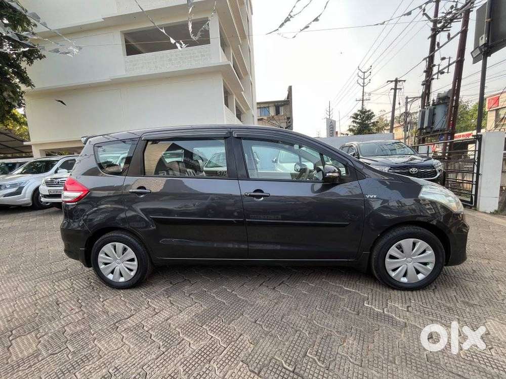Maruti Suzuki Ertiga Vxi At Petrol, 2016, Petrol