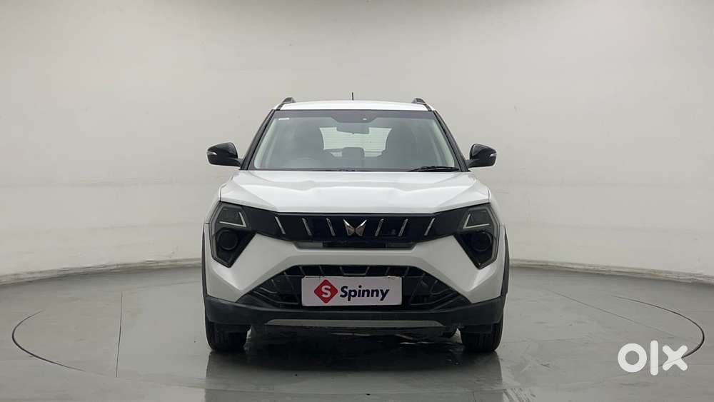 Mahindra Xuv 3xo Ax5 Pm Mt, 2024, Petrol