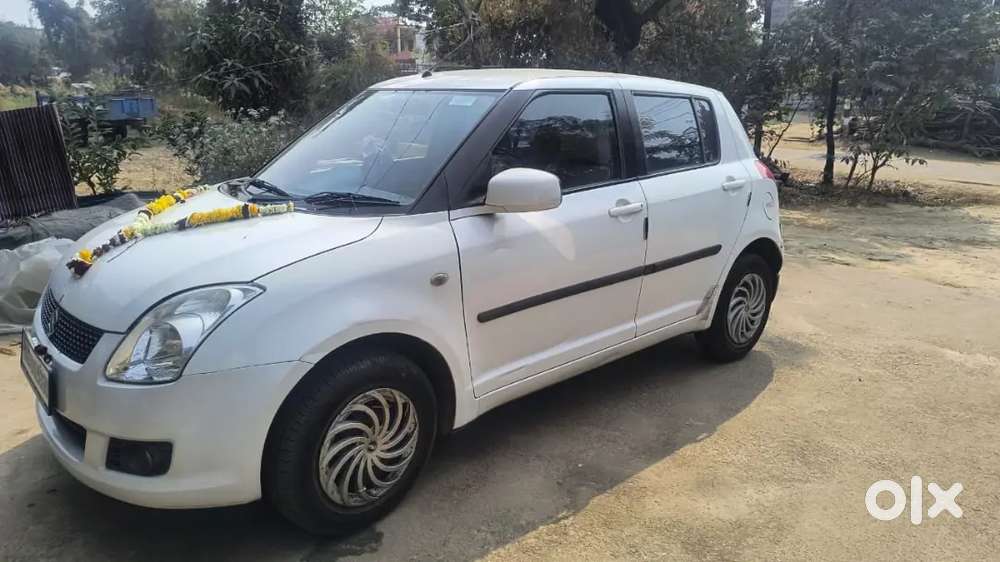 Maruti Suzuki Swift 2011 Diesel 99000 Km Driven