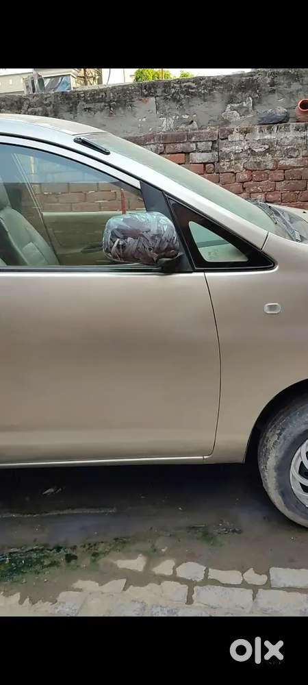 Toyota Innova 2008 Diesel 200500 Km Driven