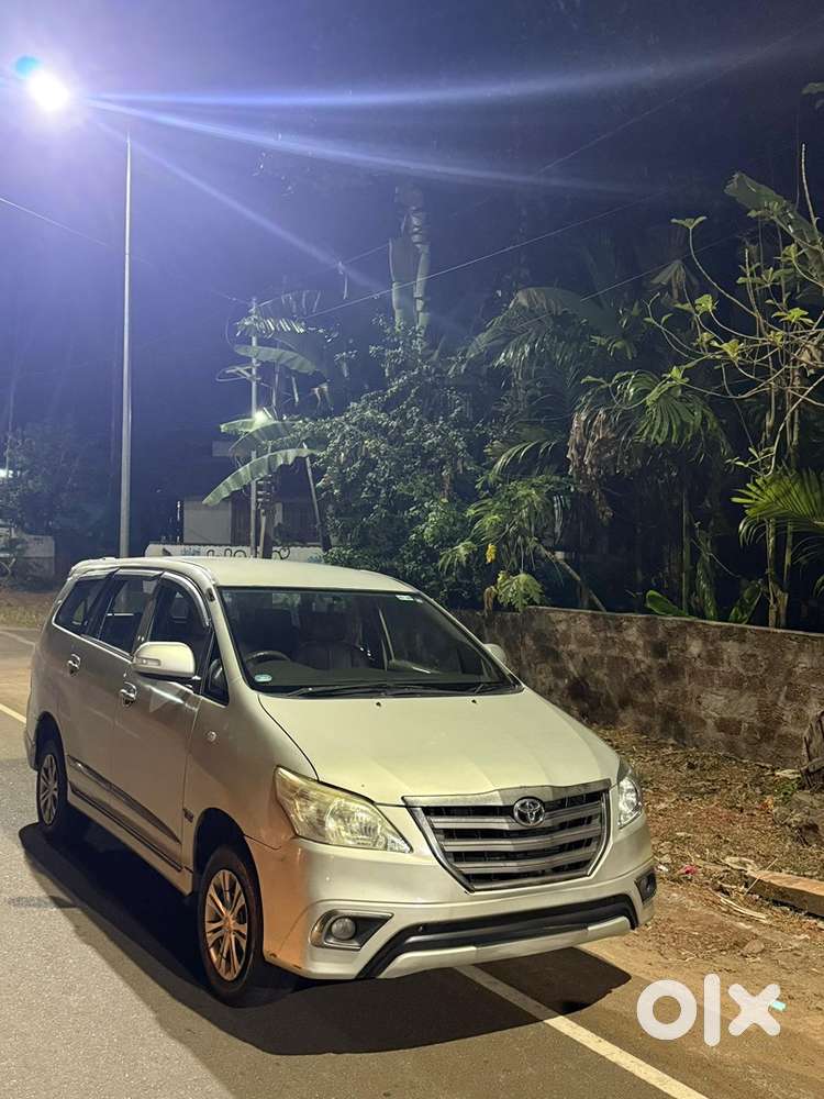 Toyota Innova 2013 Diesel Well Maintained