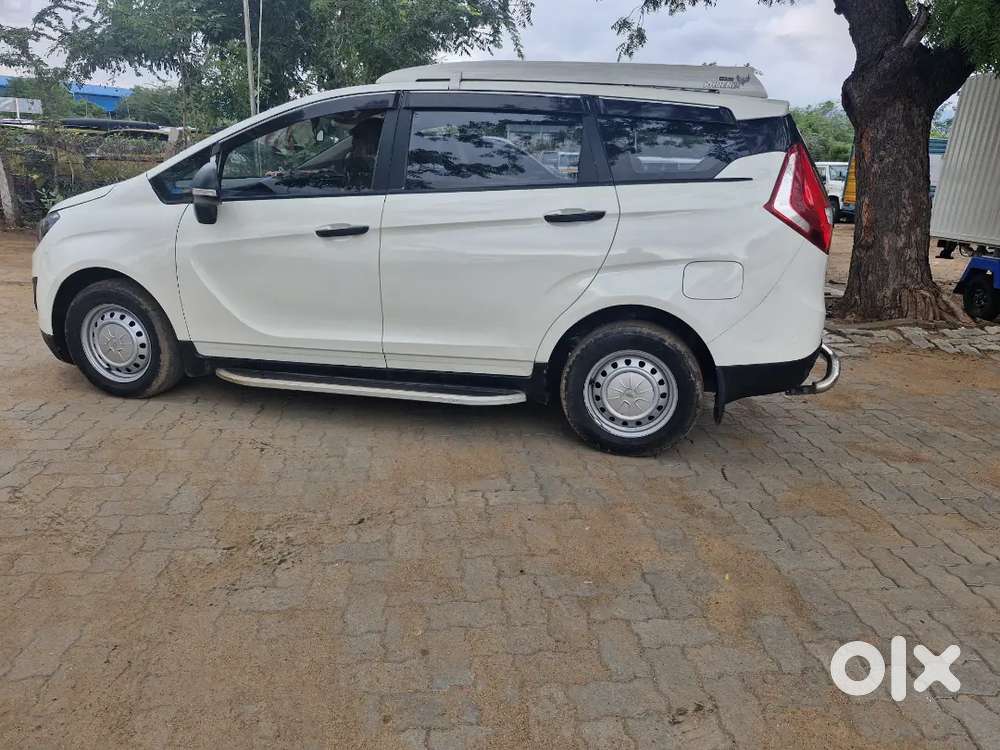 Mahindra Marazzo 2023 Diesel 102000 Km Driven
