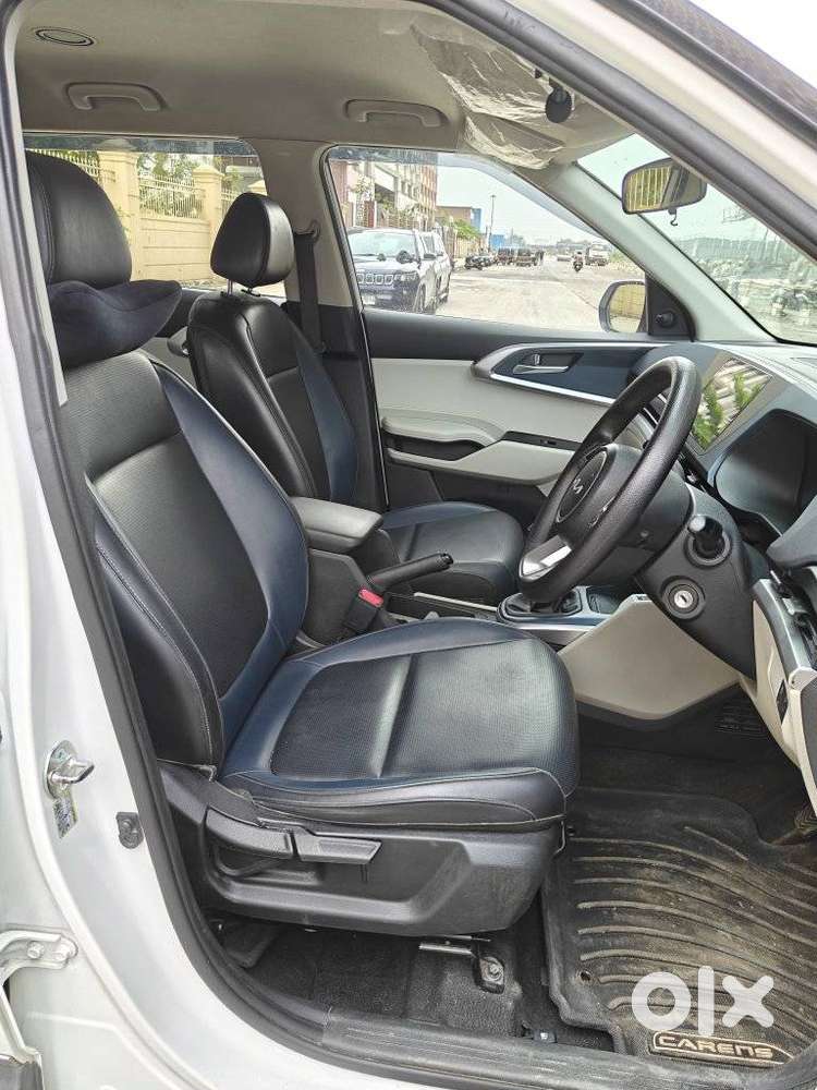 Kia Carens G 1.5 6mt Premium (o) 7-seater, 2023, Electric