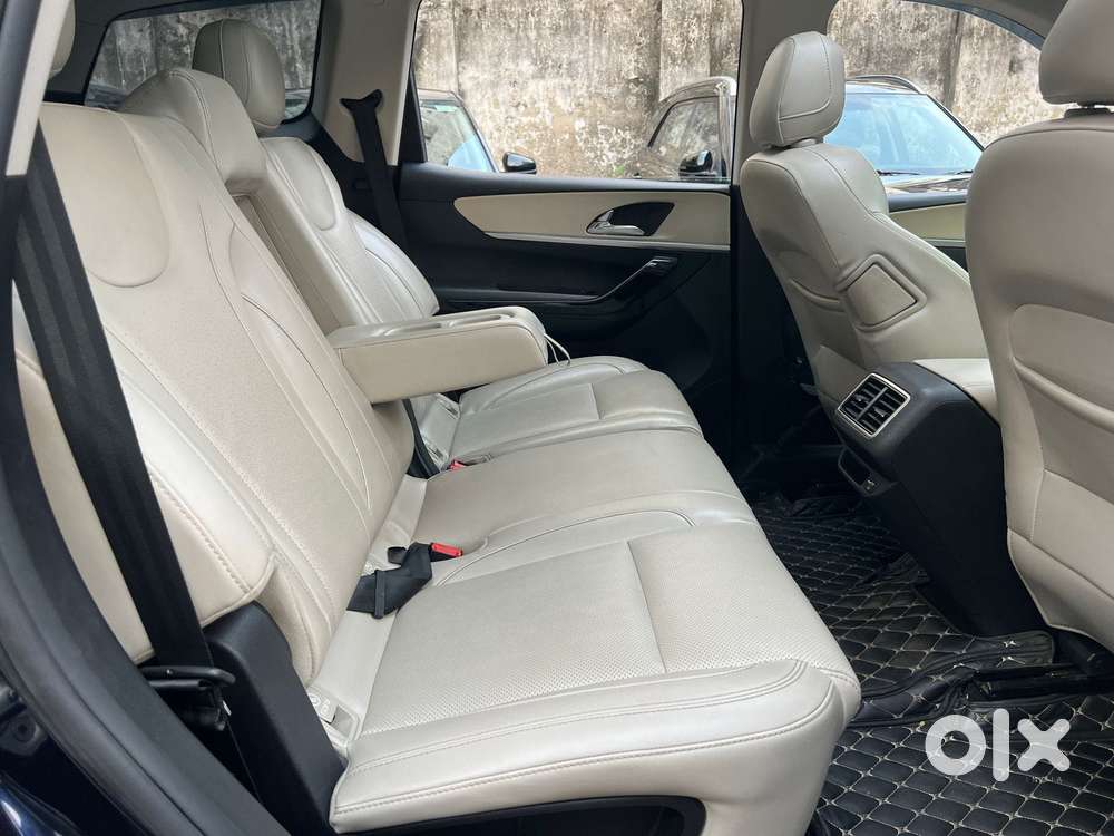 Mahindra Xuv700 2.2 Ax 7 Diesel Mt Luxury Pack Str, 2023, Diesel