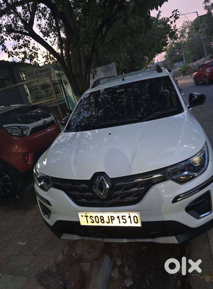 Renault Triber Rxz Easy-r Amt, 2023, Petrol