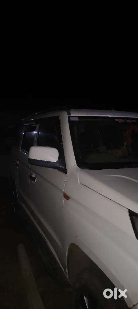 Mahindra Tuv 300 2017 Diesel Well Maintained