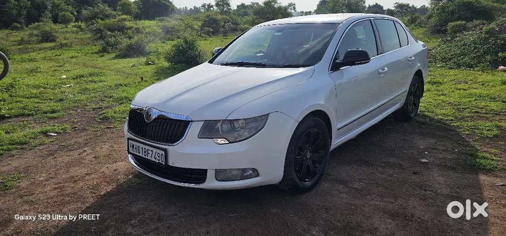 Skoda Superb Elegance 2012