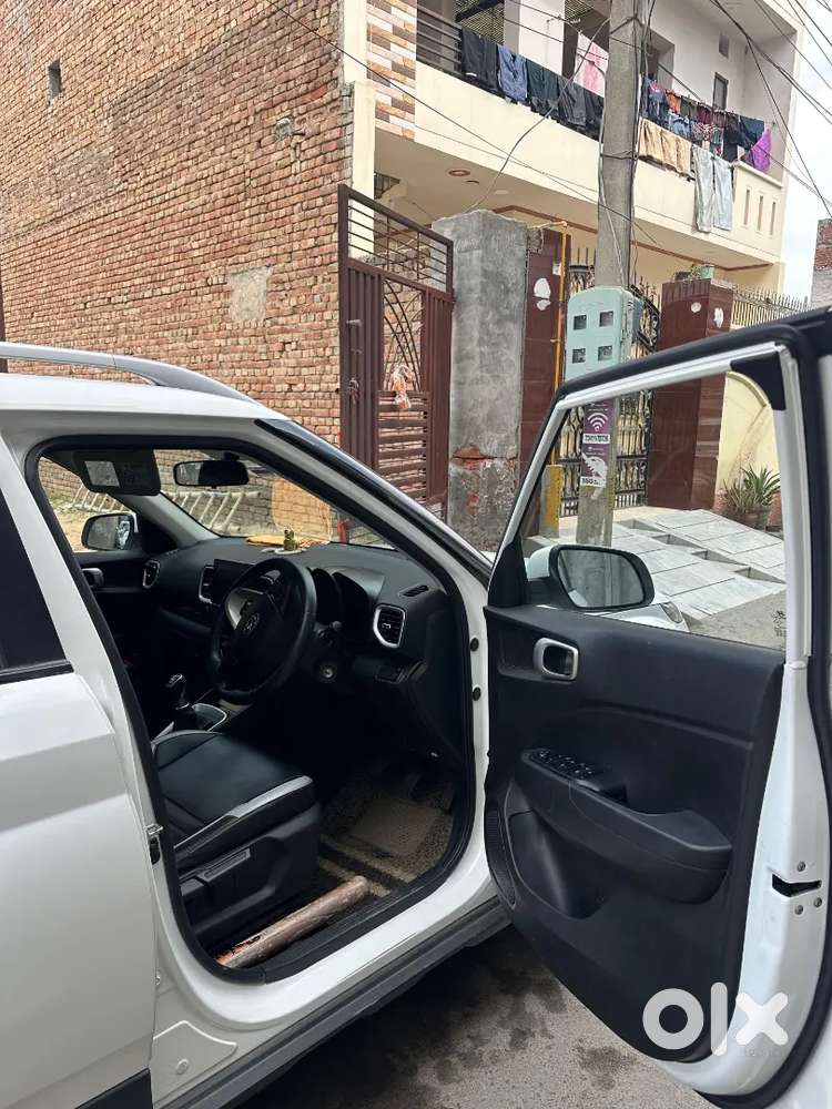 Hyundai Venue 2020 Diesel 56000 Km Driven