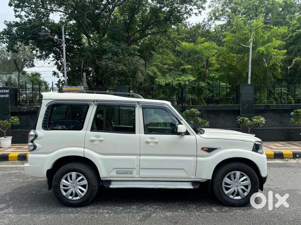 Mahindra Scorpio S6 Plus, 2017, Diesel
