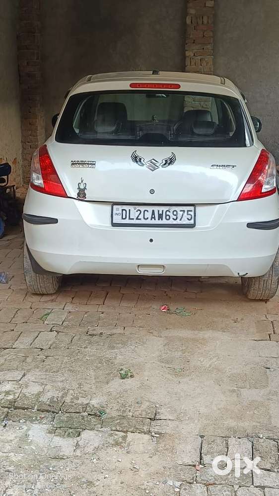 Maruti Suzuki Swift 1.2 Lxi 2017