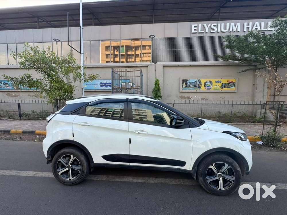Tata Nexon 2022 Petrol, Less Driven, With Sunroof & Apple Carplay & Ap