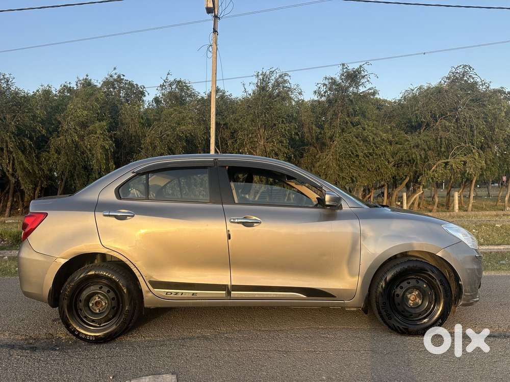 Maruti Suzuki Swift Dzire 1.2 Vxi Bsiv, 2023, Cng & Hybrids