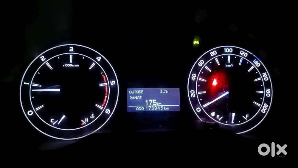 Toyota Innova Crysta 2.4 G Mt, 2017, Diesel