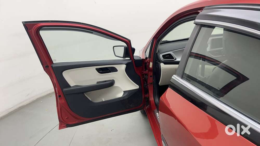 Tata Altroz 1.2 Xt, 2022, Petrol