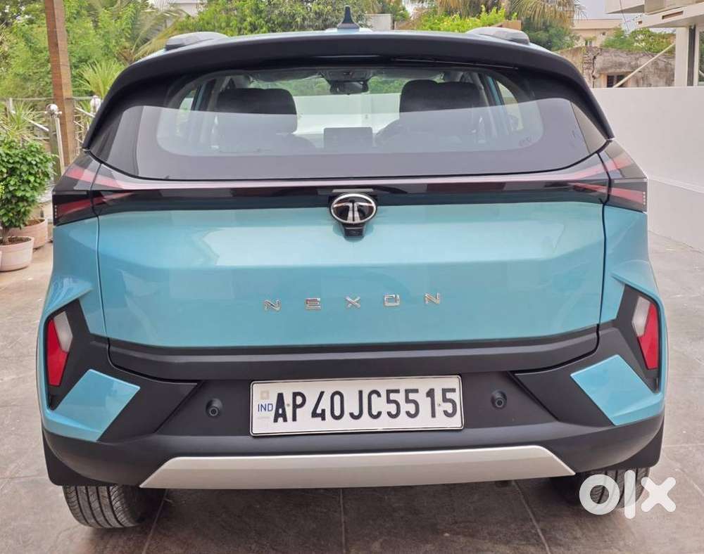 Tata Nexon Creative 1.2 Revotron Petrol 6 Amt Dt, 2025, Petrol