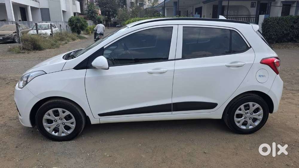 Hyundai Grand I10 2013-2016 Sportz, 2015, Petrol