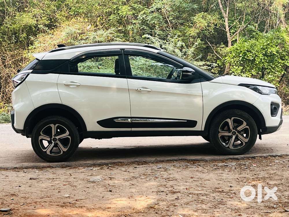 Tata Nexon, 2023, Petrol