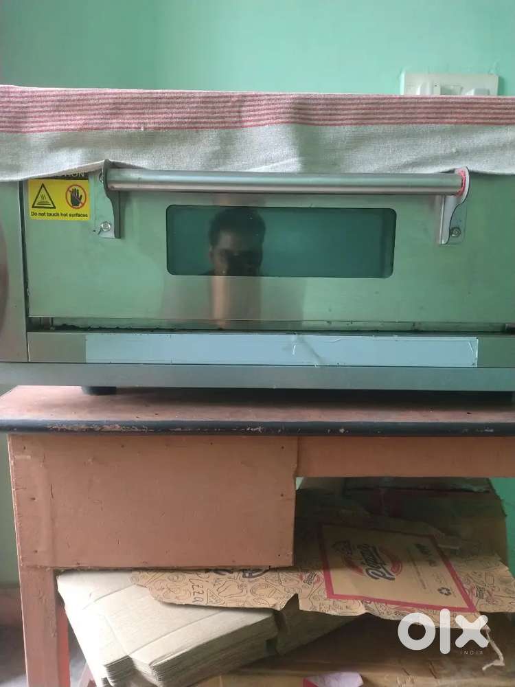Oven electric