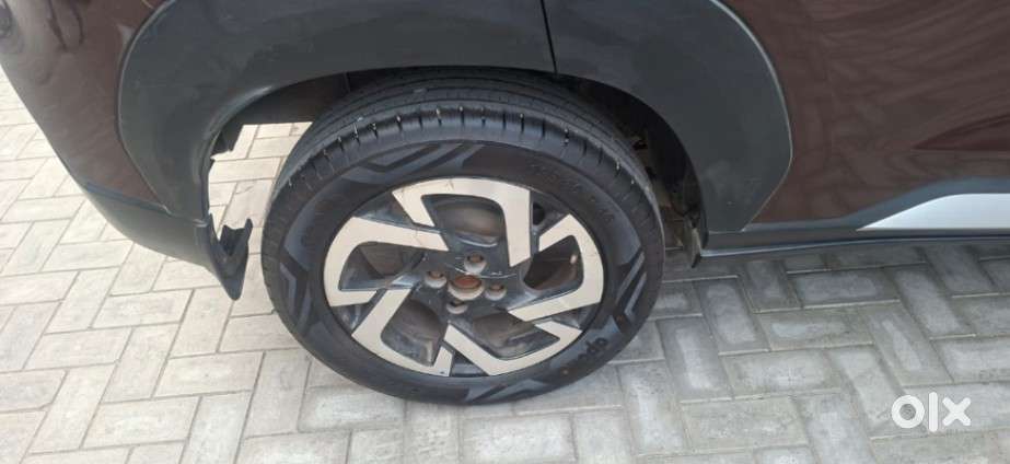 Nissan Magnite Kuro Edition 1.0 Turbo Petrol Mt, 2020, Petrol