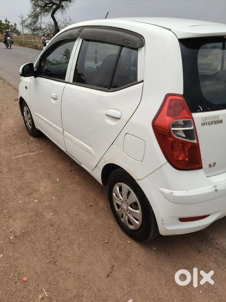 Car Best Condition Me Hai Personal Kam K Liye Bechna Pad Raha Hai