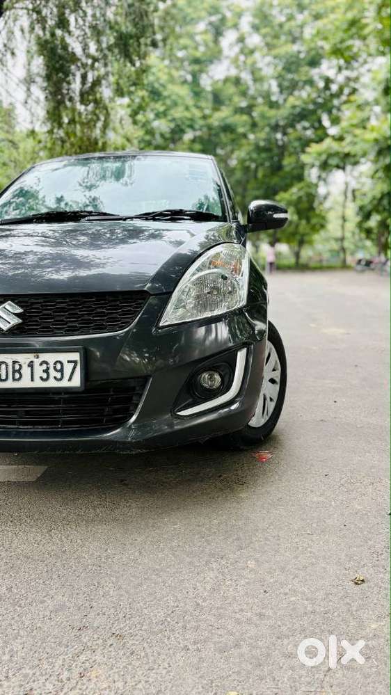 Maruti Suzuki Swift Vxi 1.2 Abs Bs-iv, 2017, Petrol