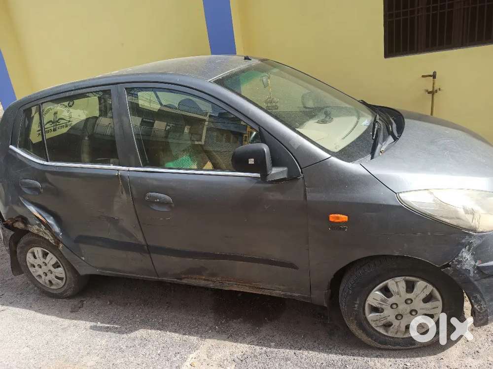 I 10.  All Good Condition Cng+petrol Chalu Gaadi H Bs Thoda Piche Dent