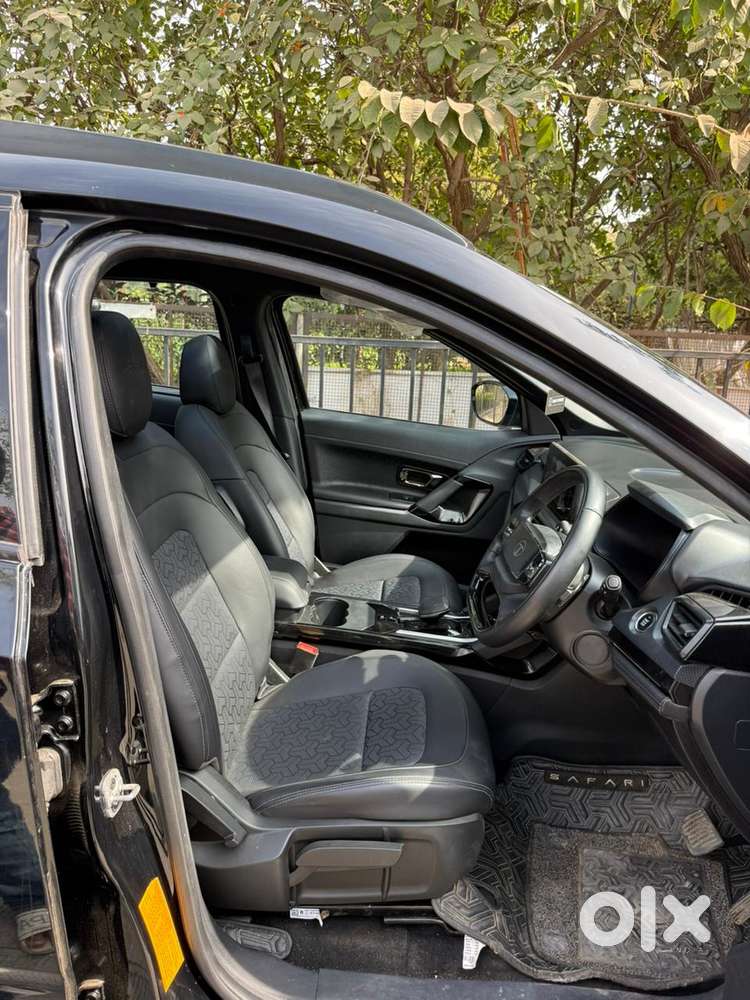 Tata Safari Adventure Plus Dark Edition At, 2024, Diesel