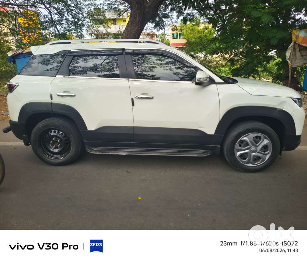 Maruti Suzuki Brezza 1.5 Lxi Smart Hybrid, 2024, Petrol