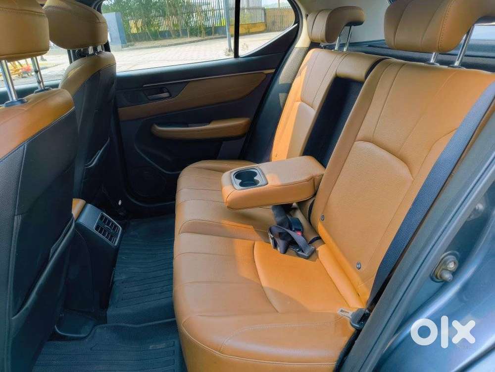 Honda Elevate Zx Cvt, 2023, Petrol