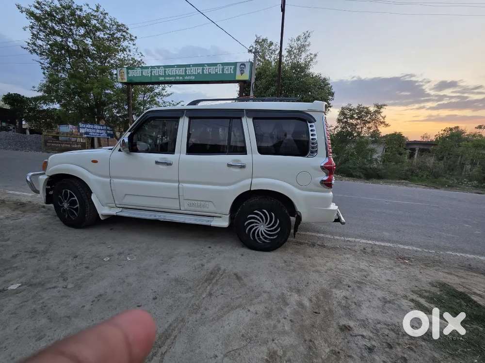 Mahindra Scorpio Sle 2013  White  Single Owner  Excellent Condition