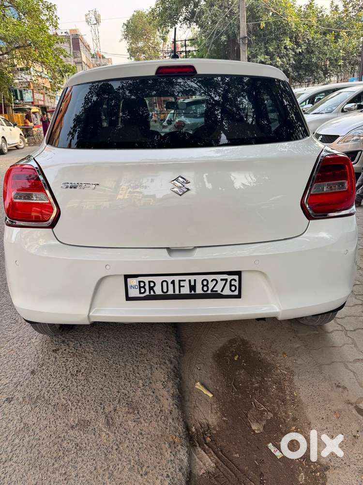 Maruti Suzuki Swift Vxi + Manual, 2022, Petrol