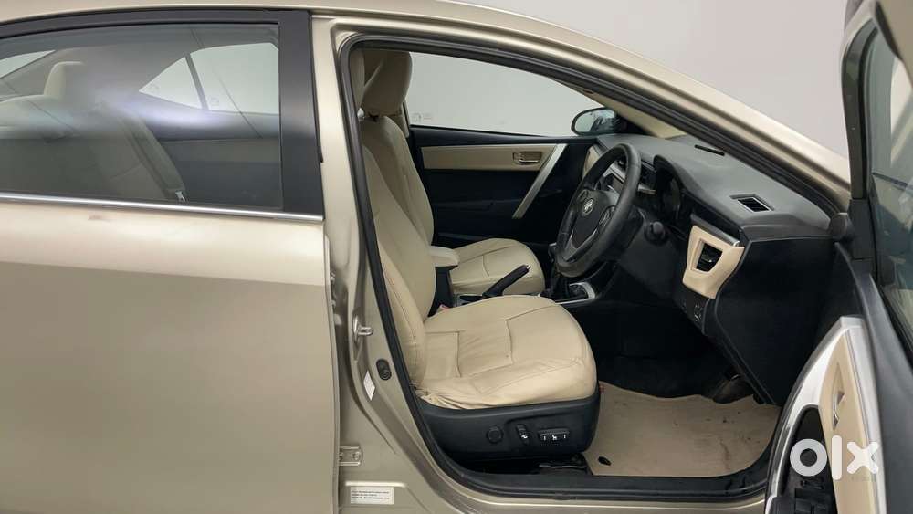 Toyota Corolla Altis 1.8 G, 2015, Petrol