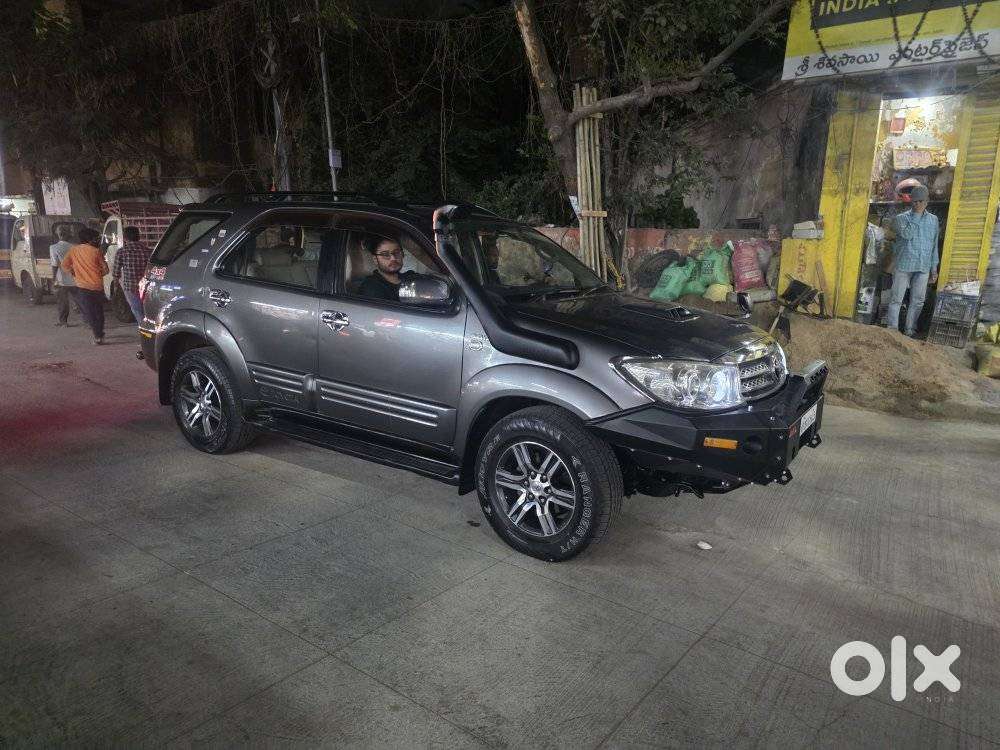 Toyota Fortuner 3.0 4x4 Manual, 2011, Diesel