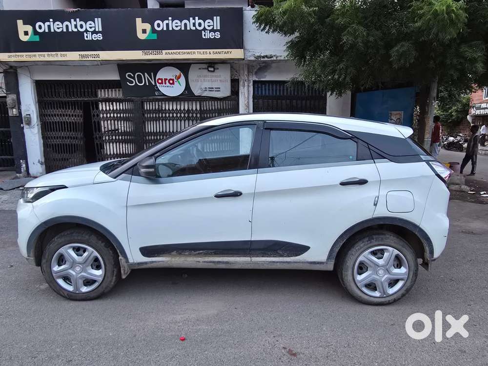 Tata Nexon 1.2 Revotron Xm (s), 2020, Cng & Hybrids
