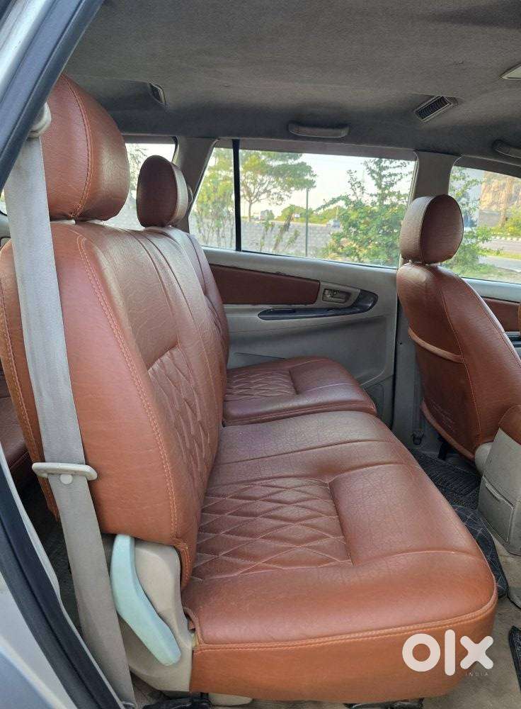 Toyota Innova 2.5 G (diesel) 8 Seater, 2012, Diesel