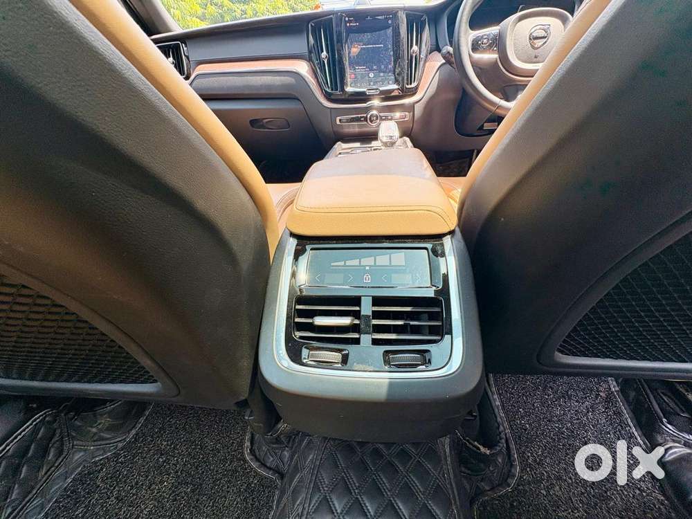 Volvo Xc60 2.0 B5 Ultimate, 2024, Petrol