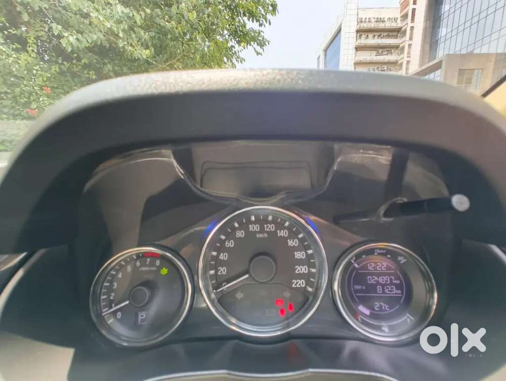 I Want To Sale My Honda City 1.5 Zx Cvt I-tec Automatic Petrol