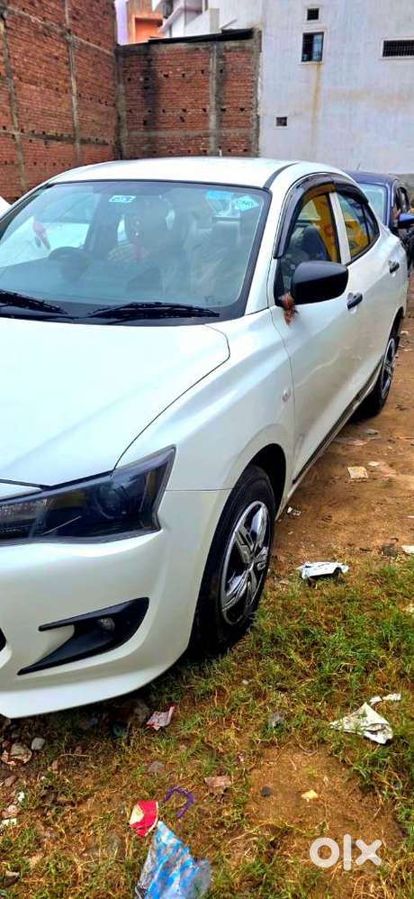 Maruti Suzuki Dzire 1.2 Vxi Cng, 2025, Cng & Hybrids