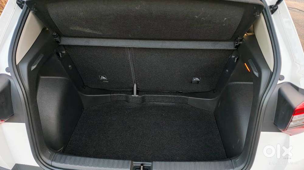 Near-new Skoda Kylaq Prestige At  Only 3500 Km  Smp + Ew Included