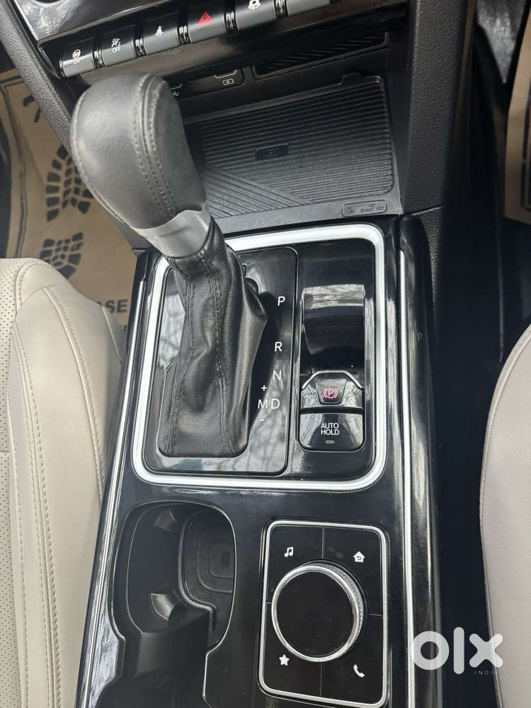 Toyota Innova Crysta 2.4 Gx Limited Edition 7 Str, 2022, Diesel