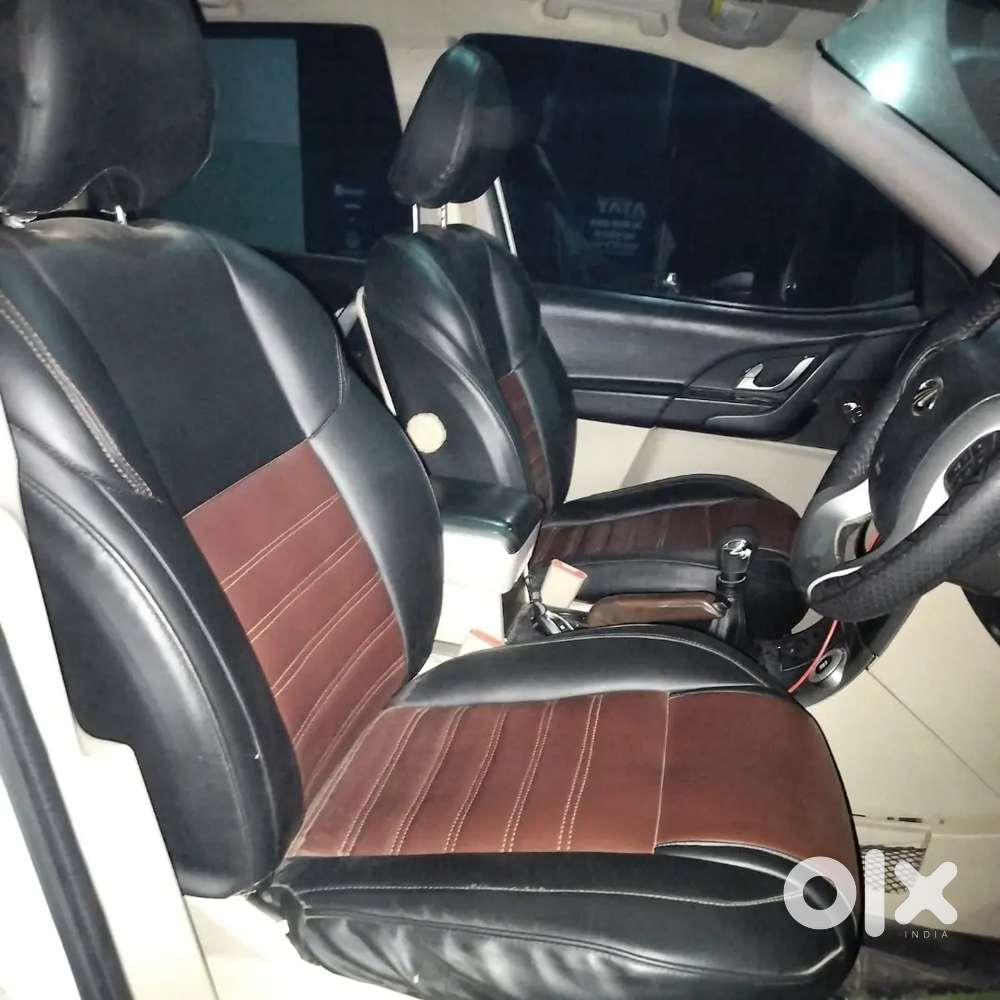 Mahindra Xuv500 2.2 W10 2017
