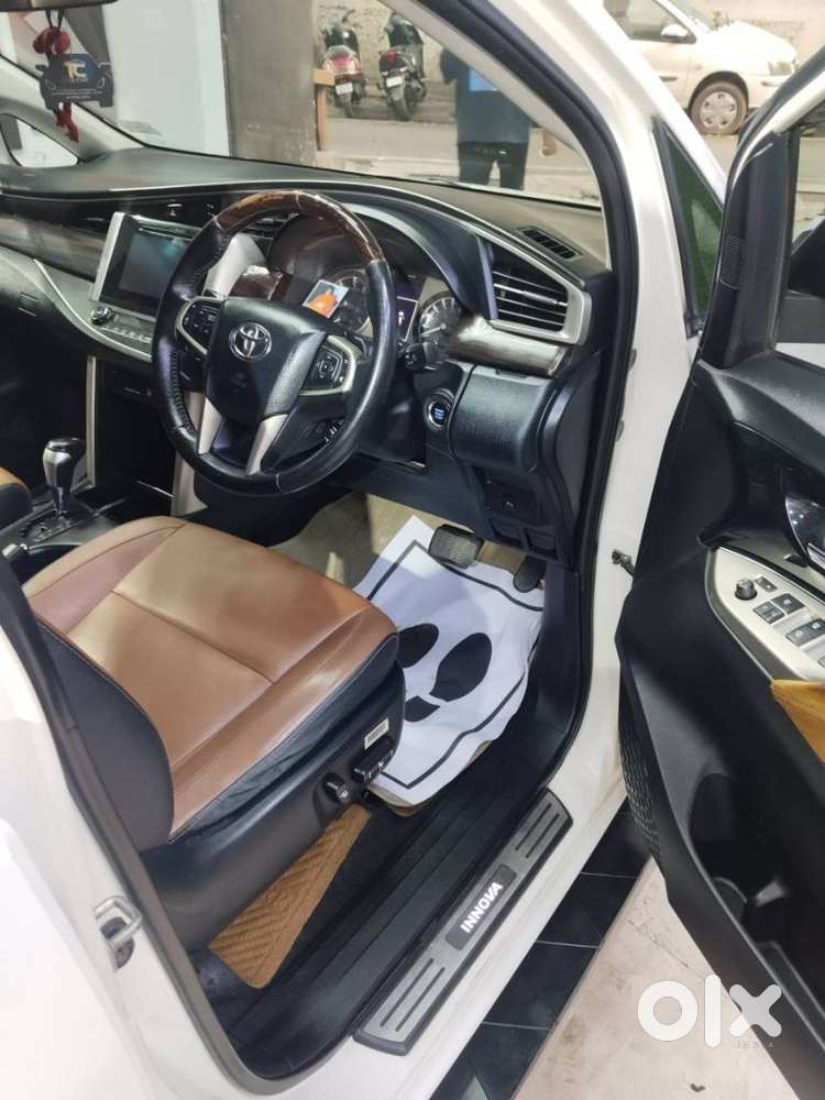 Toyota Innova Crysta 2.8z Automatic, 2017, Diesel