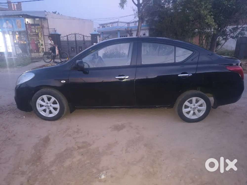 Nissan Sunny 2012 Edition