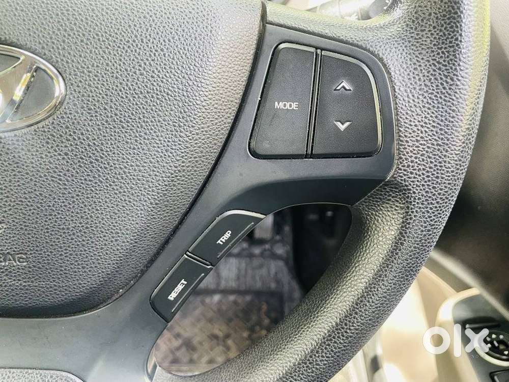 Hyundai Grand I10 At Sportz, 2017, Petrol