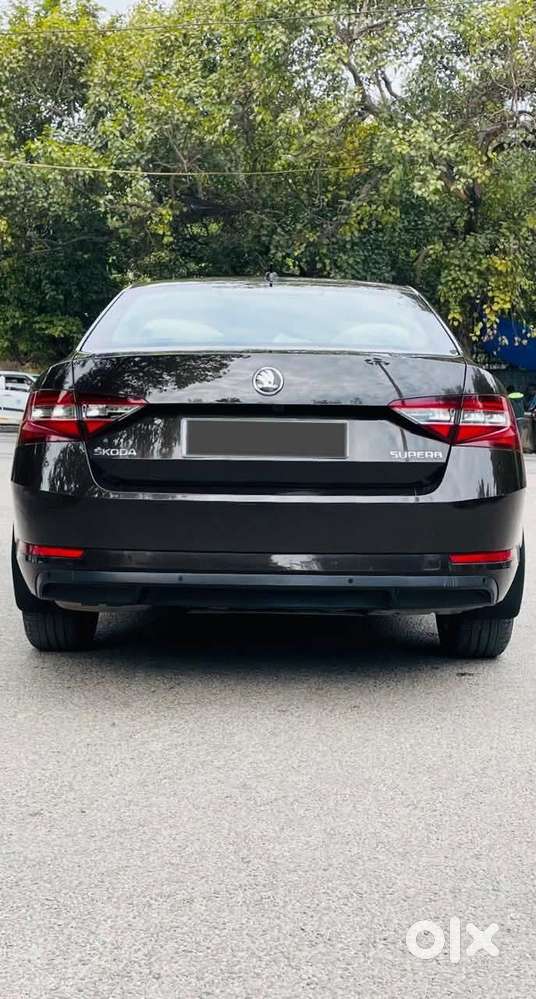 Skoda Superb Style 1.8 Tsi At, 2020, Petrol