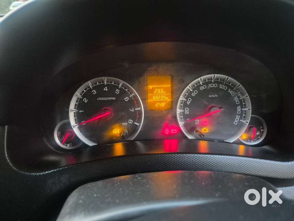 Maruti Suzuki Swift Vxi + Manual, 2016, Petrol