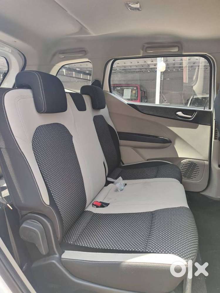 Renault Triber, 2022, Petrol