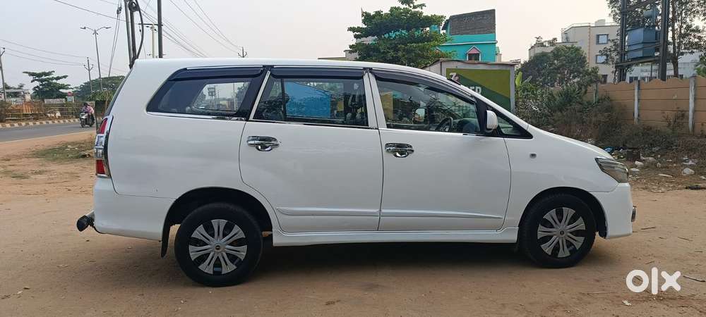 Toyota Innova 2.5 G (diesel) 8 Seater, 2015, Diesel